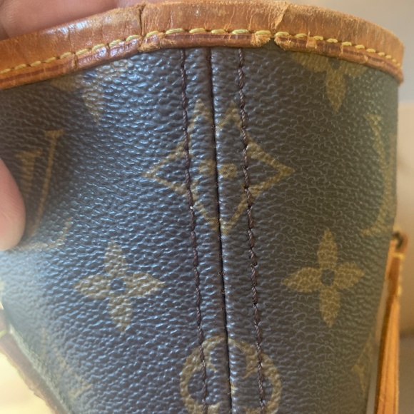 Louis Vuitton tote bag - Picture 7 of 9